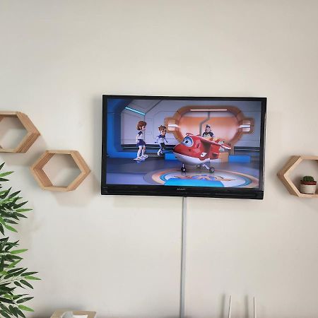 דירות Teluk Panglima Garang Netflix Panda House 3B2R Rimbayu Kota Kemuning With Atari Games מראה חיצוני תמונה