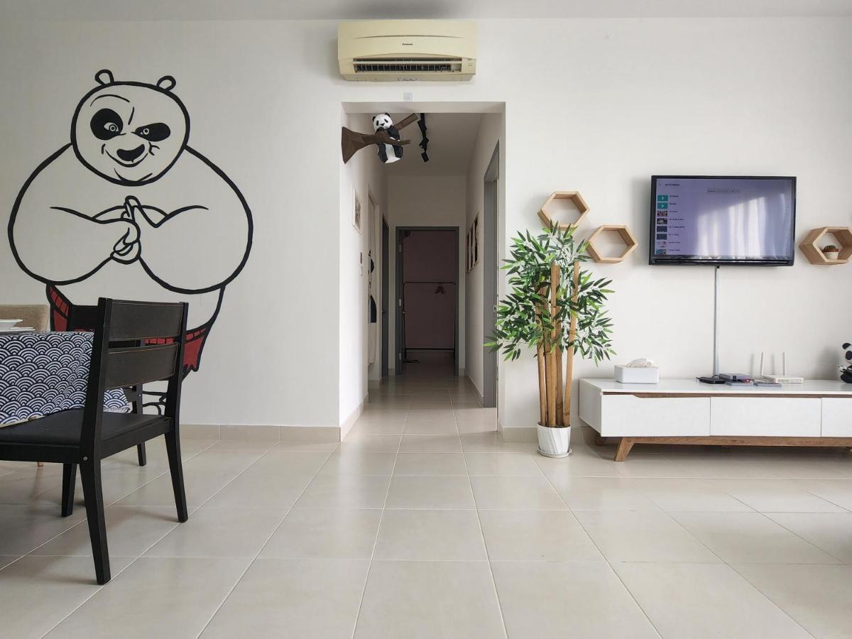 דירות Teluk Panglima Garang Netflix Panda House 3B2R Rimbayu Kota Kemuning With Atari Games מראה חיצוני תמונה