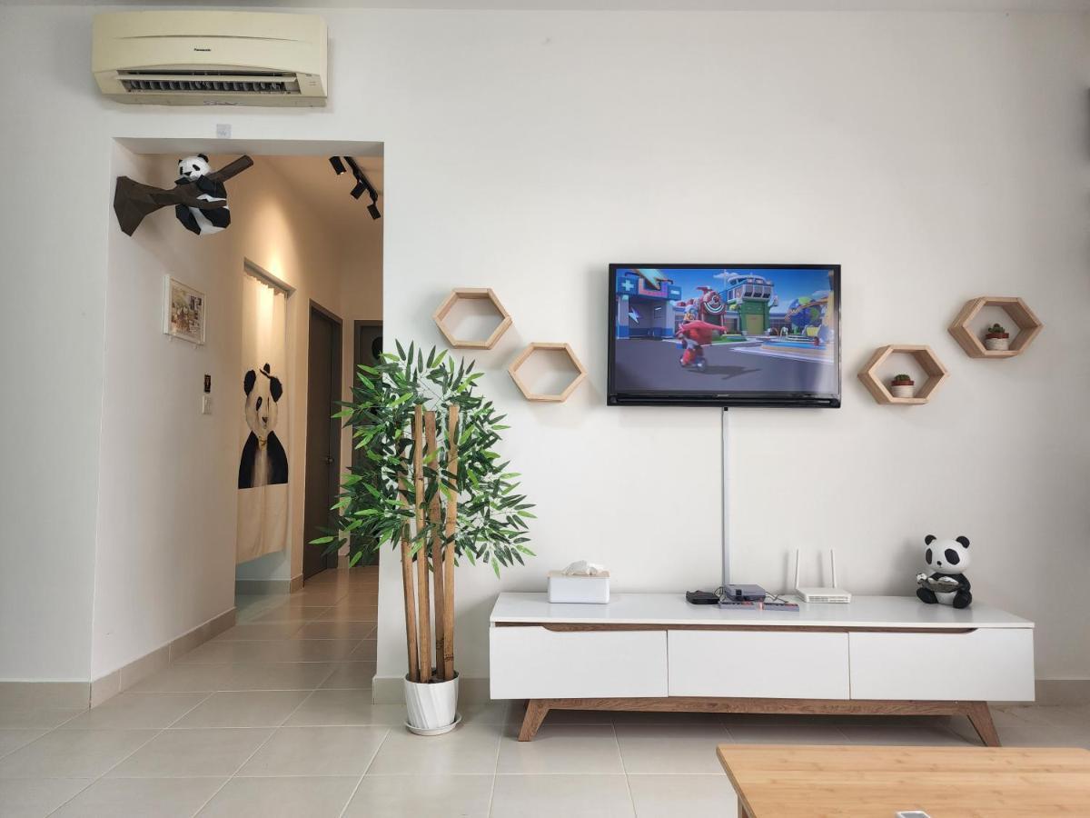 דירות Teluk Panglima Garang Netflix Panda House 3B2R Rimbayu Kota Kemuning With Atari Games מראה חיצוני תמונה